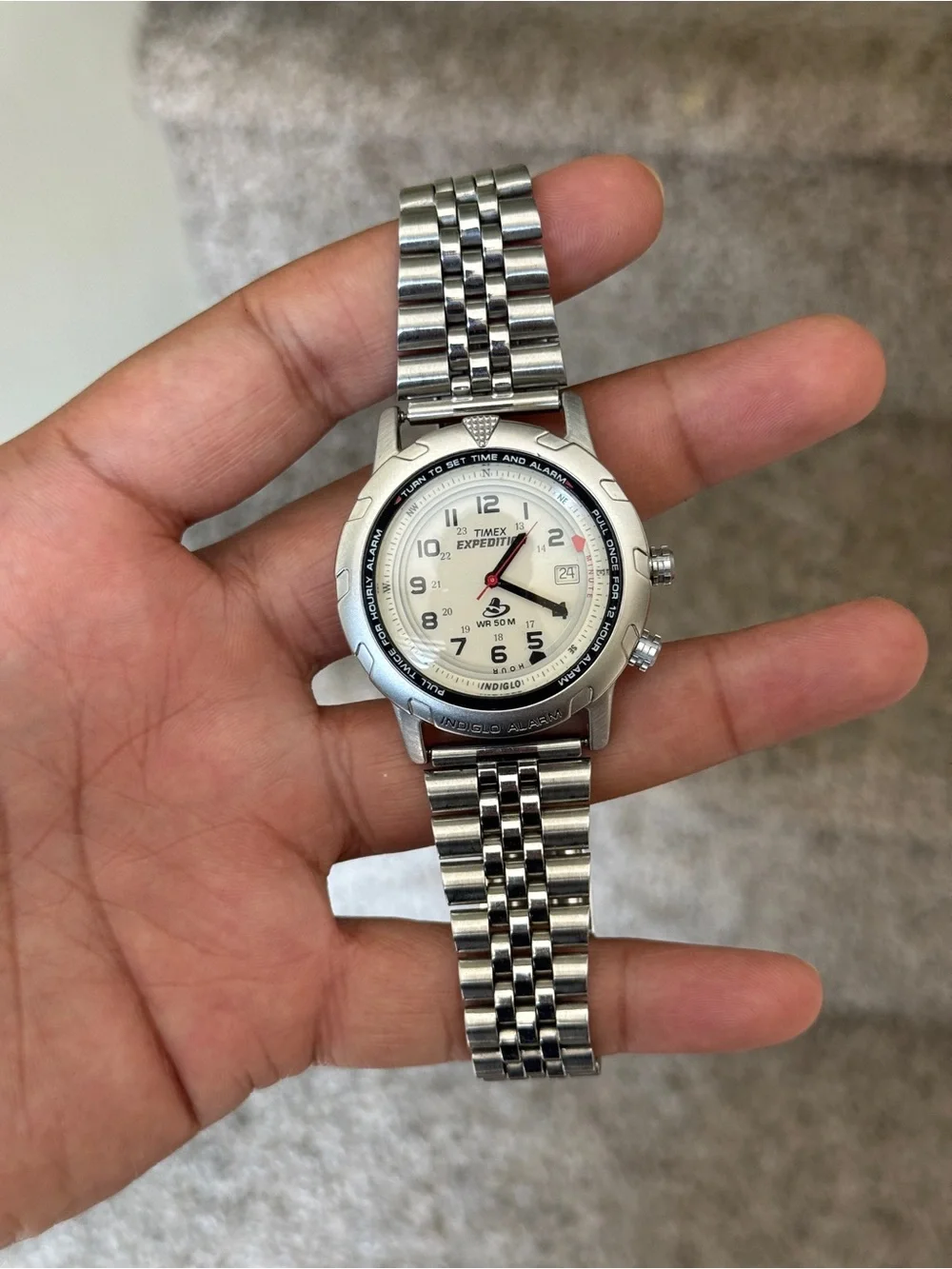 Timex Mens Silver Watch with Cream Dial and Red Second Hand  jubilee bracelet